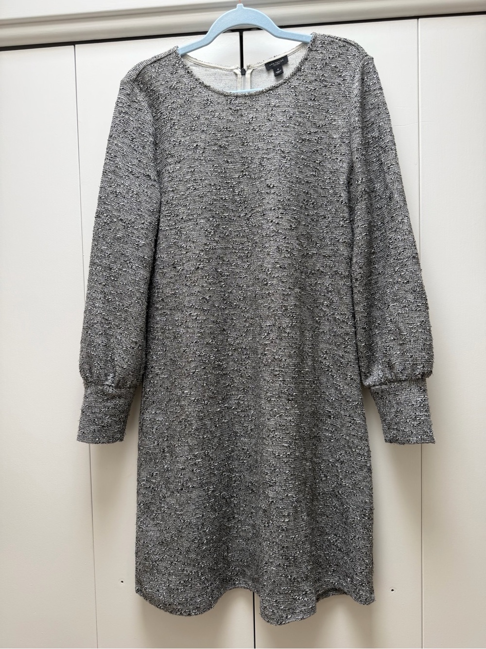 Ann Taylor Factory M Gray Textured Knit Long Sleeve Shift Dress